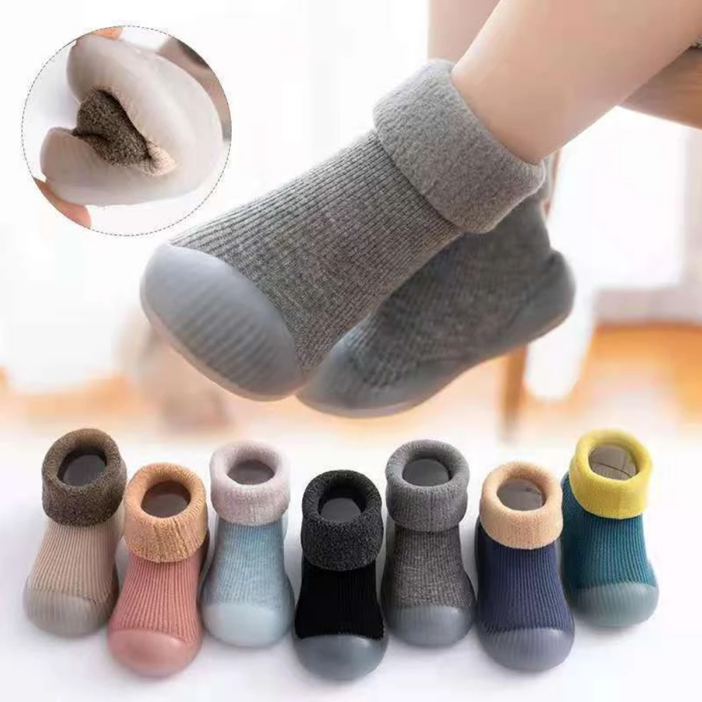 👣 Papucei cu talpa aderenta WarmBaby